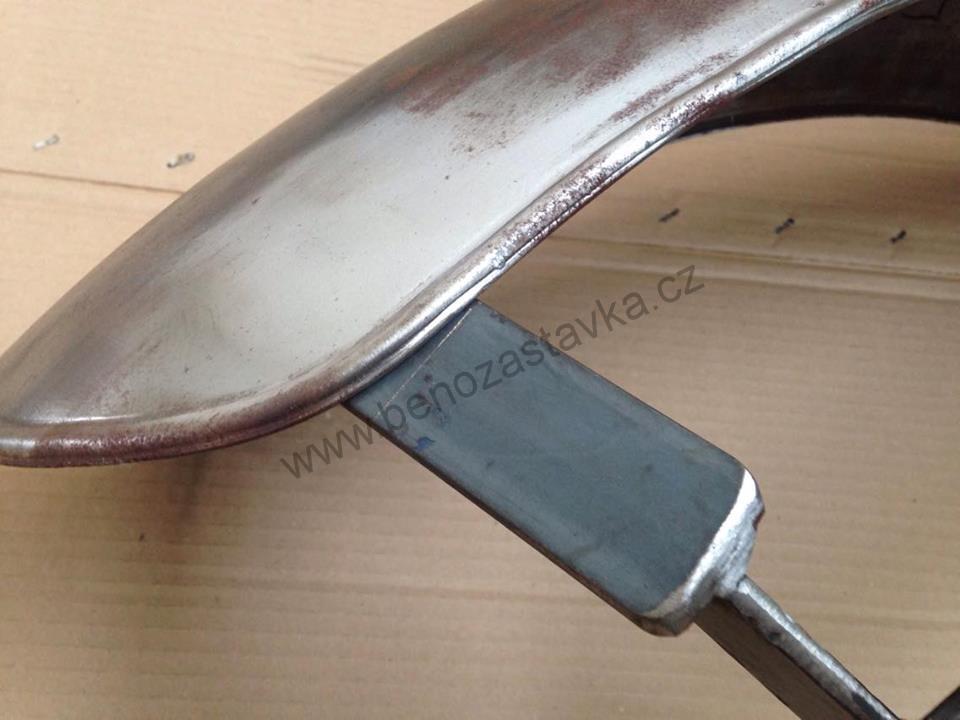 Levý přední plášť blatníku s držákem - Zetor Super 50