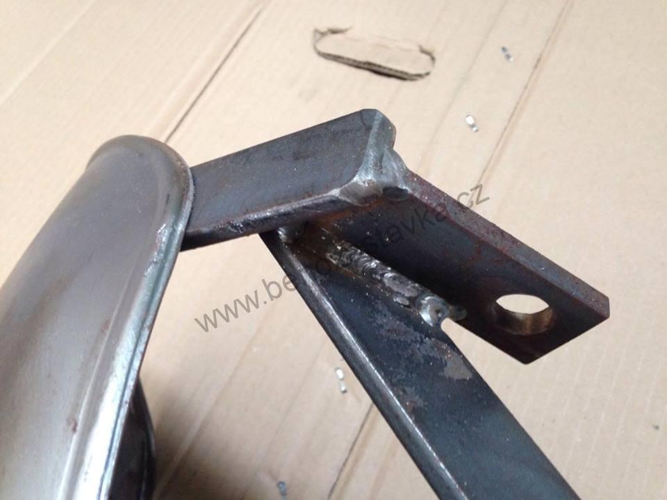 Levý přední plášť blatníku s držákem - Zetor Super 50