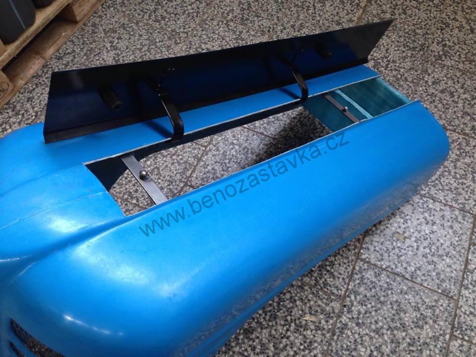 Kapotování motoru laminát - Zetor 2011