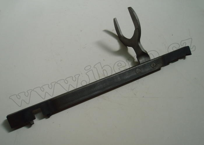 Přesouvací vidlice 1. a zpáteční rychlosti výkovek - Zetor 4011