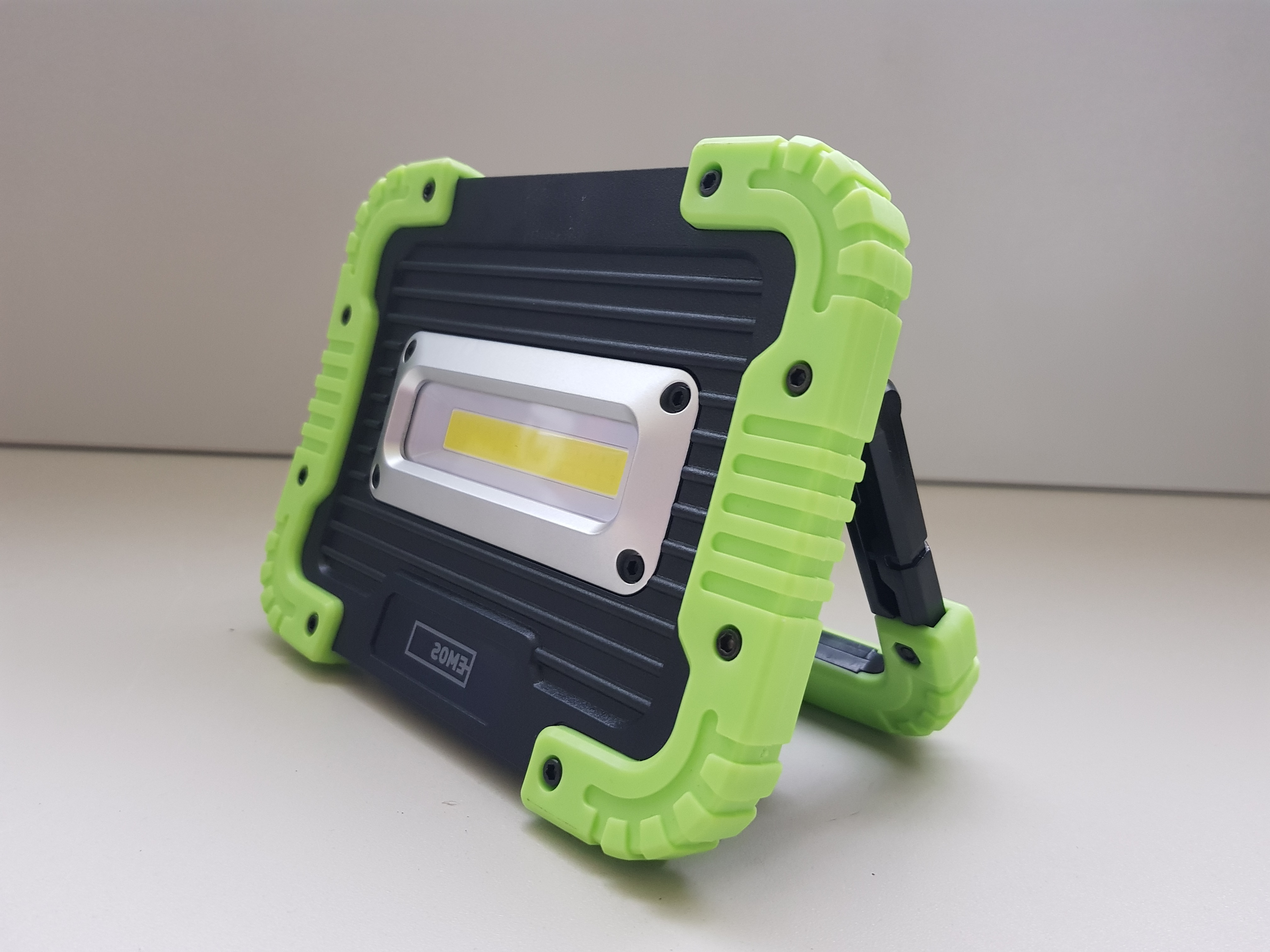 Nabíjecí reflektor LED P4533 + COB LED