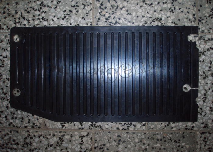 Kryt podlahy levý - Zetor URI