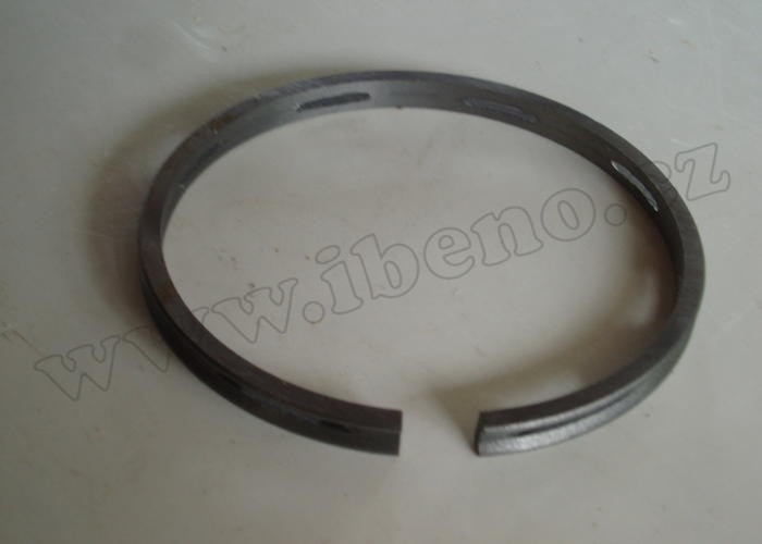KOMPRESOR Pístní kroužek stírací 60x4,5 - Zetor Super 50
