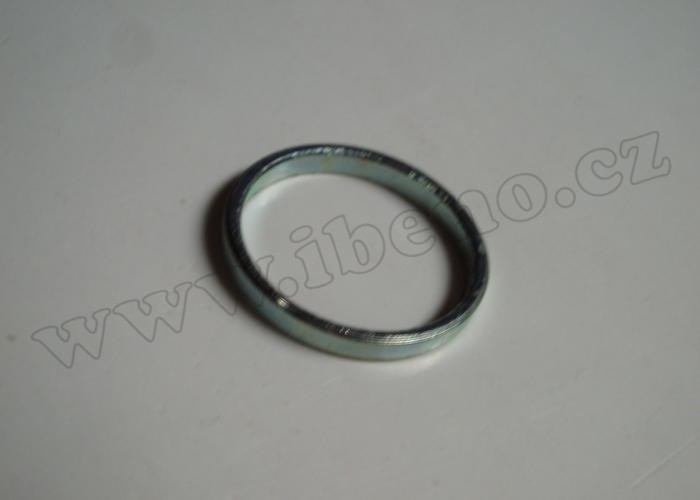 Distanční trubka - Zetor URI