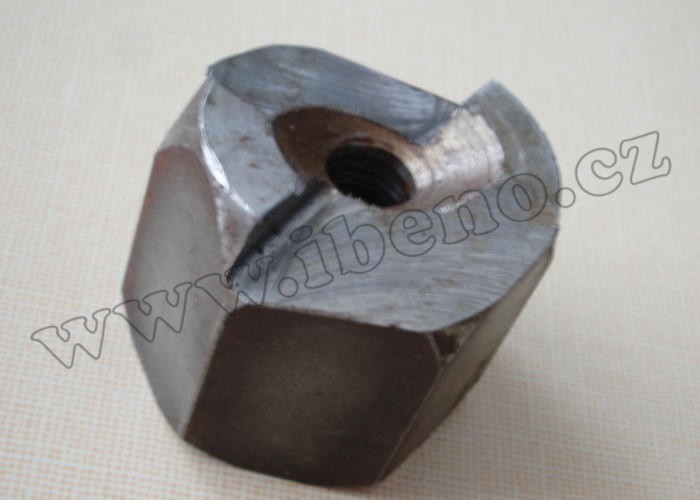 Roztáčecí ozubec M32 - Zetor URI