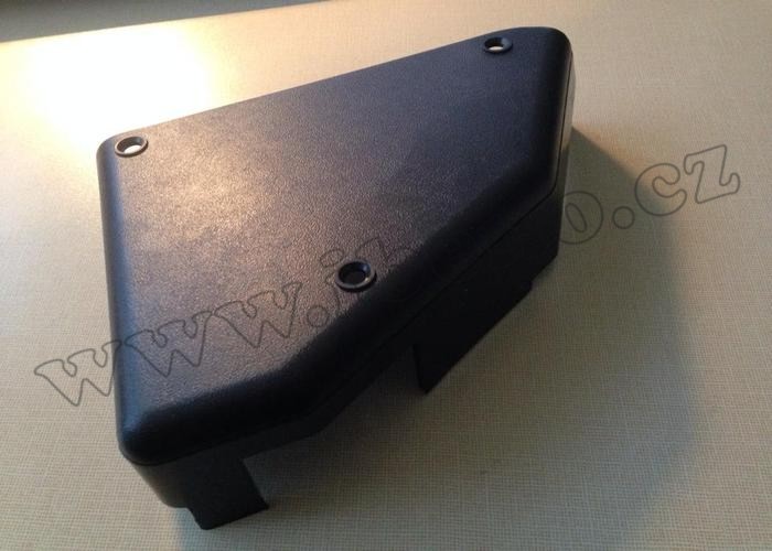 Kryt levý - Zetor URI