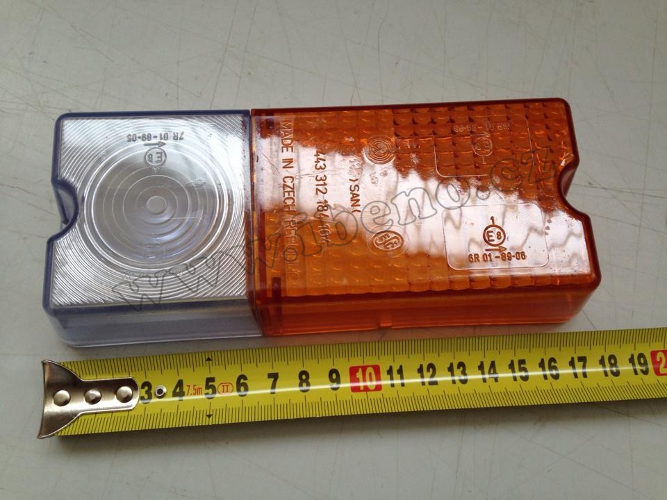 Krycí sklo přední velké - Zetor