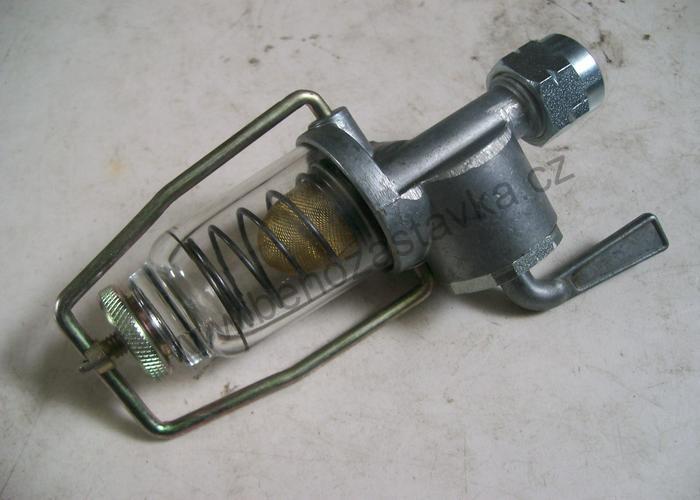 Hrubý čistič paliva s kohoutem - Zetor URII