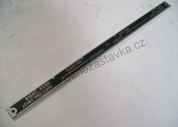 Štítek - Zetor URII