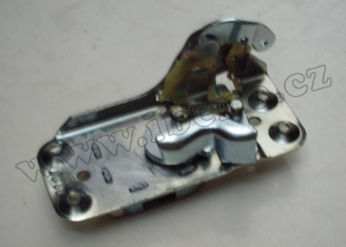 Zámek levý - Zetor URI