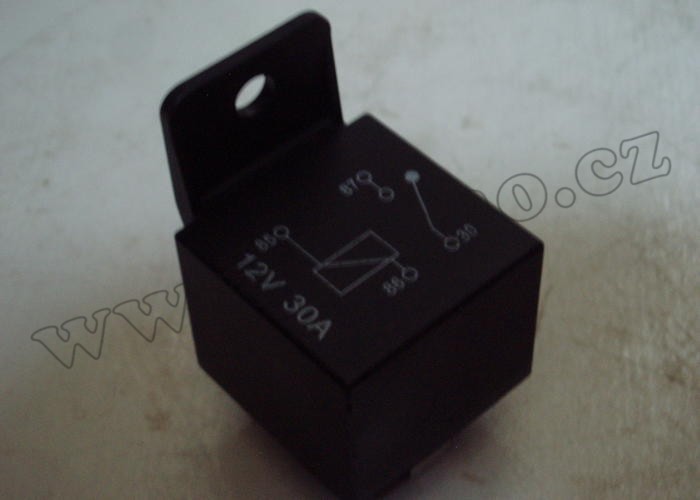 Spínací relé - Zetor URI