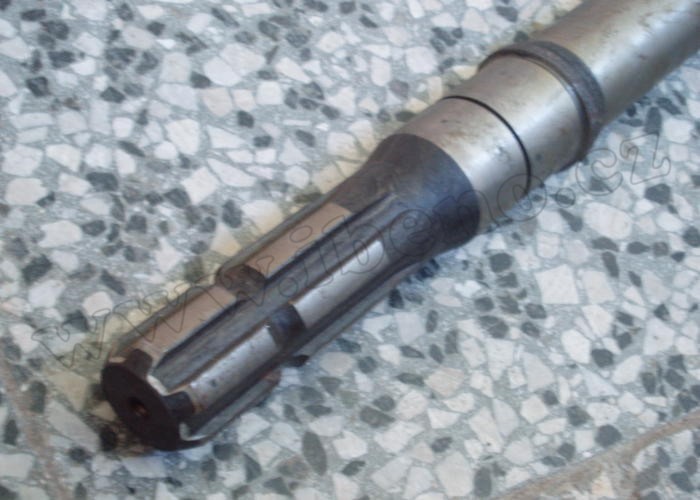 Vývodový hřídel II - Zetor 4712 4718 4911 5011 5213 5243
