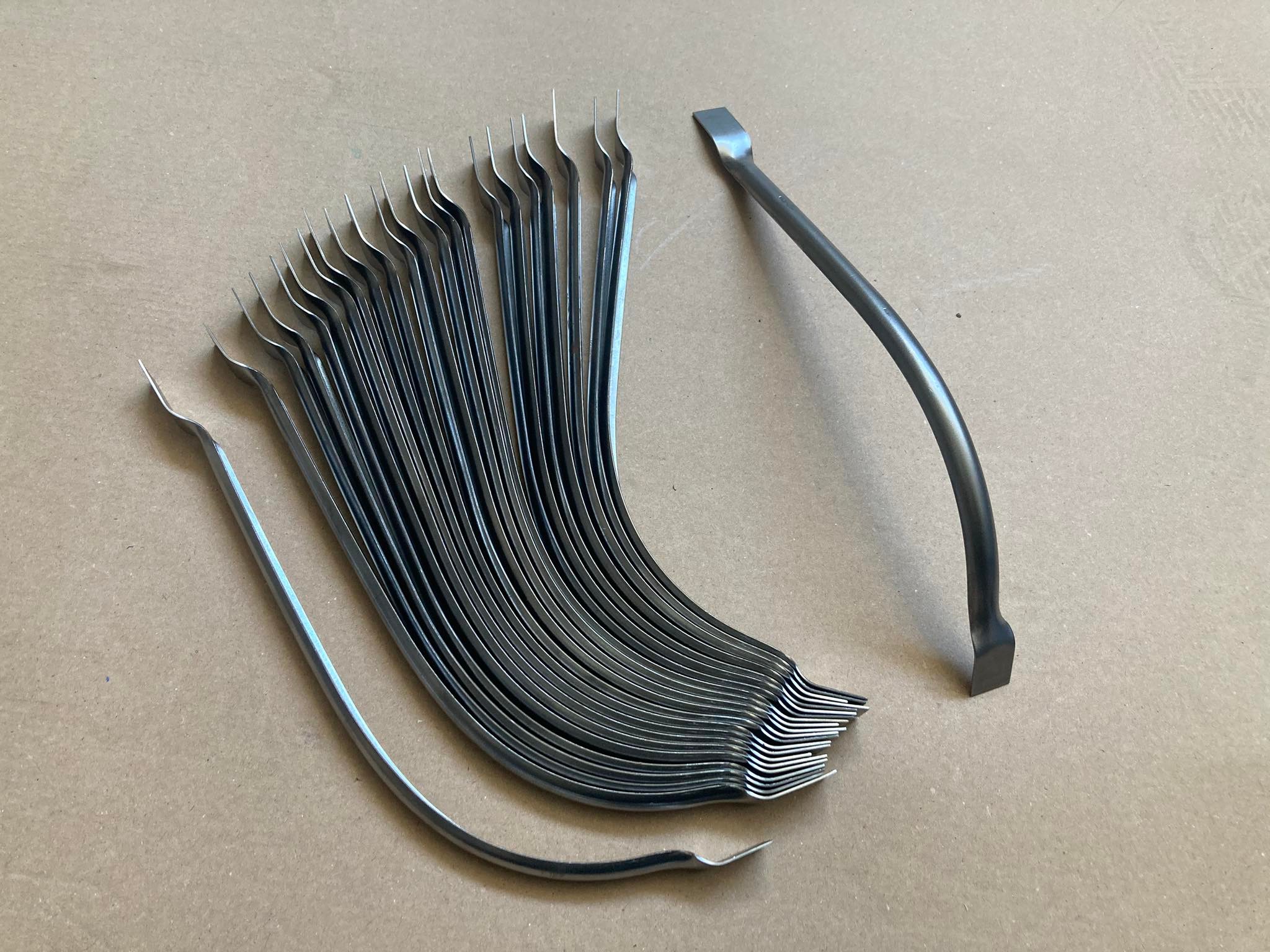 Žebra přední masky sada 23 kusů - Zetor 25 A/K