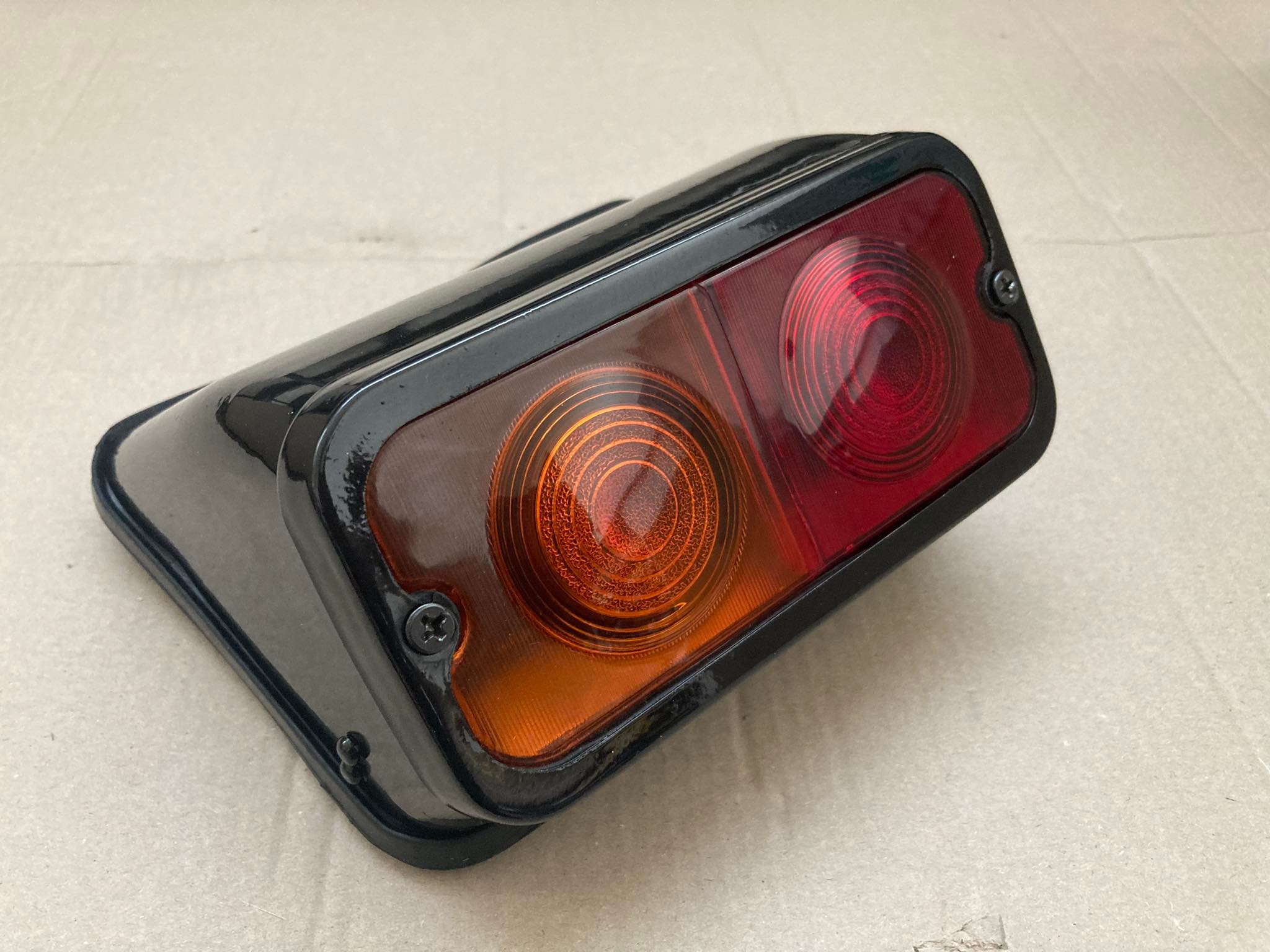 Levé ORIGINAL zadní světlo SPZ - Zetor URI