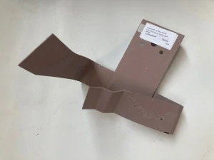 Držák levého světla a značky - Zetor 25 A/K