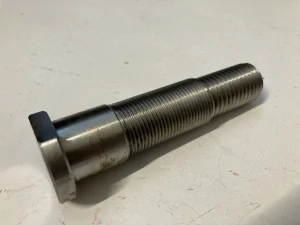Šroub zadního kola pro závaží - Zetor 25 A/K