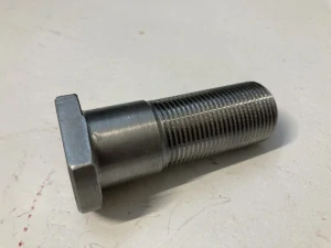 Šroub zadního náboje kola M22x1,5 - Zetor 25 A/K