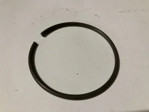 Pojistný kroužek na hřídel k brzdovému bubnu - Zetor 25 A/K