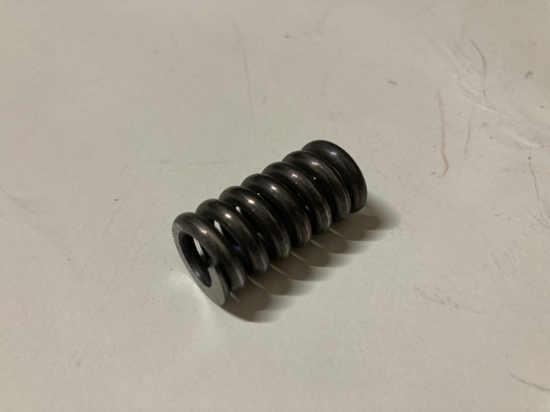 Pružina vstřikovače paliva - Zetor 25 A/K
