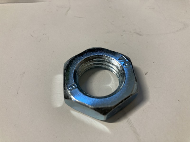 Pojistná matice levého táhla M20x2,5 - Zetor 25 A/K