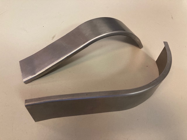 Spodní plech přední masky (pár) - Zetor 25 A/K/N