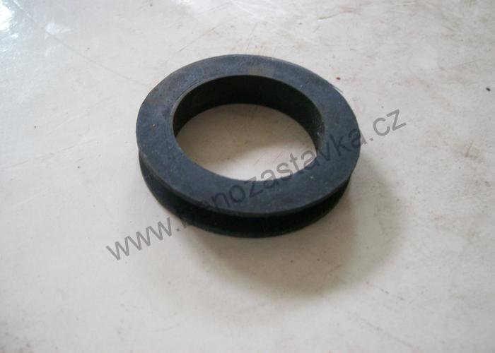 Průchodka - Zetor URIII