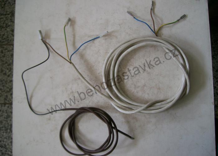 Vodič zadní svítilny levý - Zetor URIII