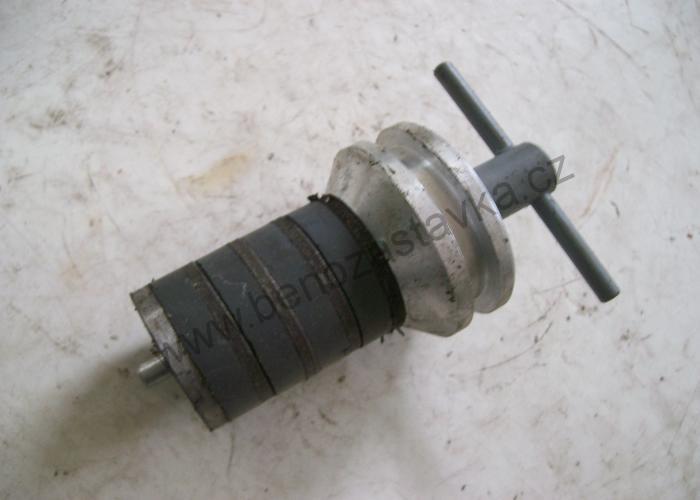 Magnetický filtr - Zetor URIII