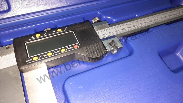 Posuvné měřítko/šuplera - 500 mm - digitální - DIN 862 - Fervi