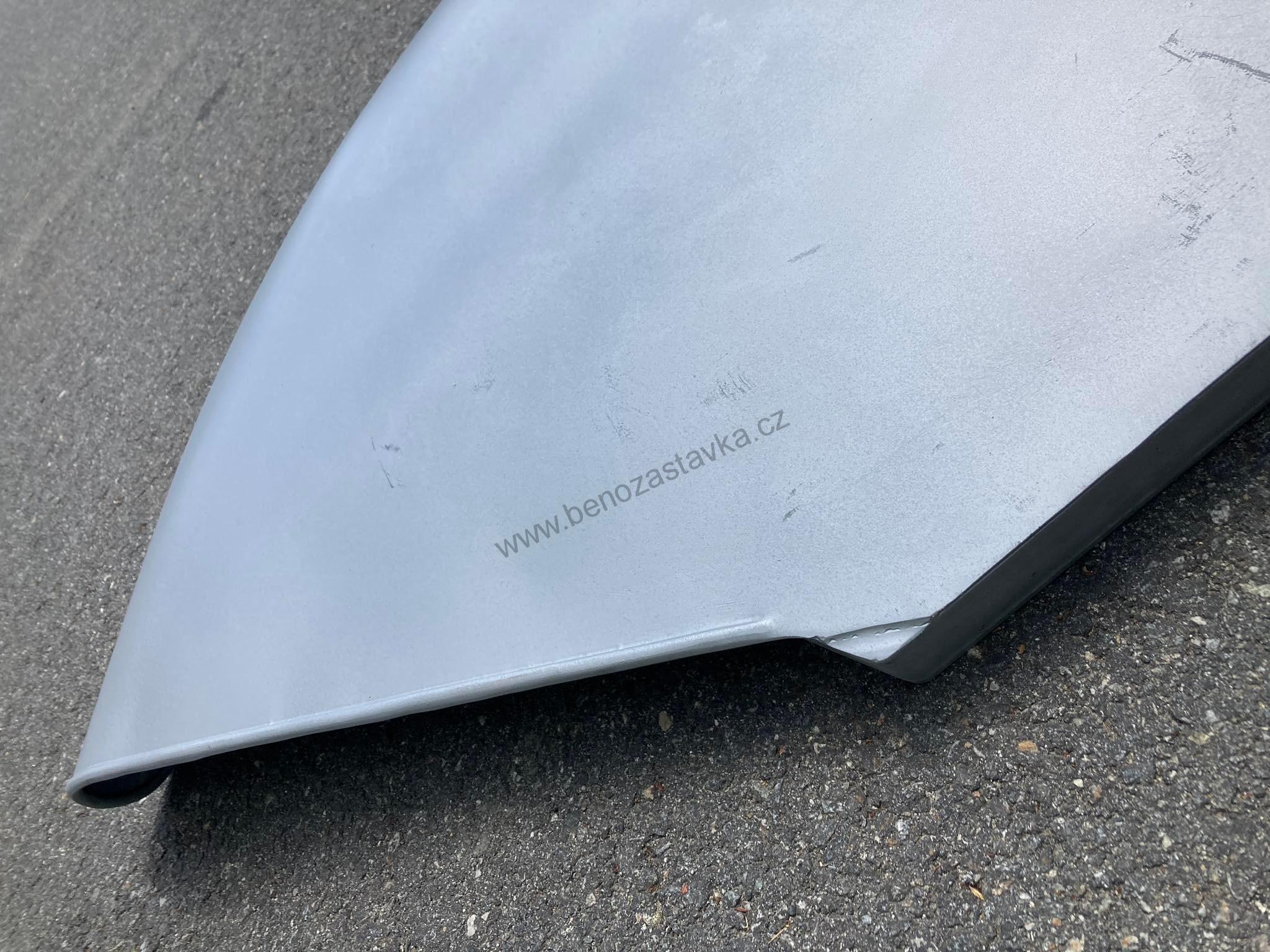 Pravý zadní blatník lízátko - Top kvalita - Zetor 25