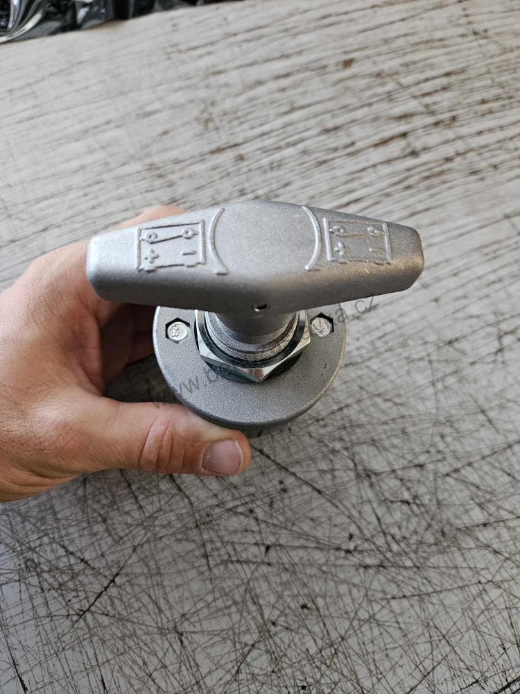 Robustní odpojovač baterie 12/24V 250A