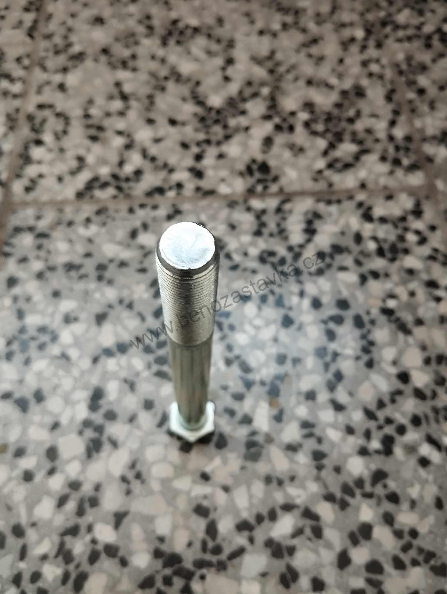 Šroub M16x1,5x180 - Zetor URII