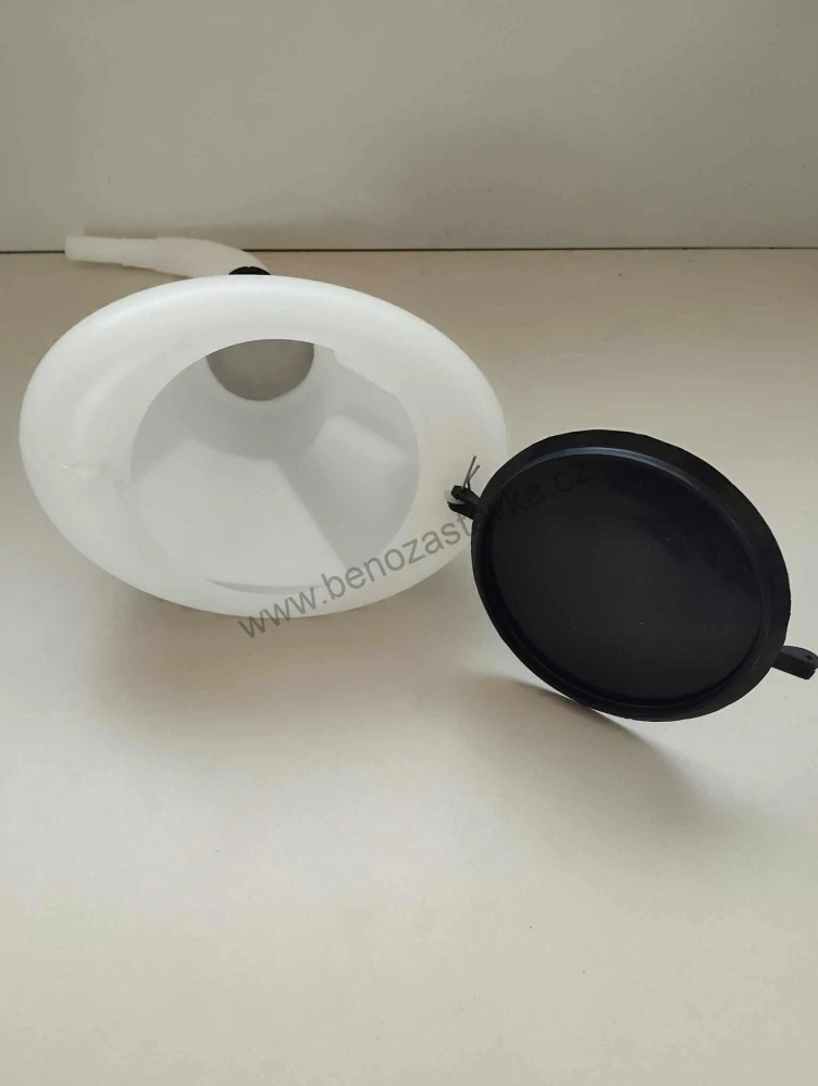 Plnící hrdlo, nálevka se sítem 3l