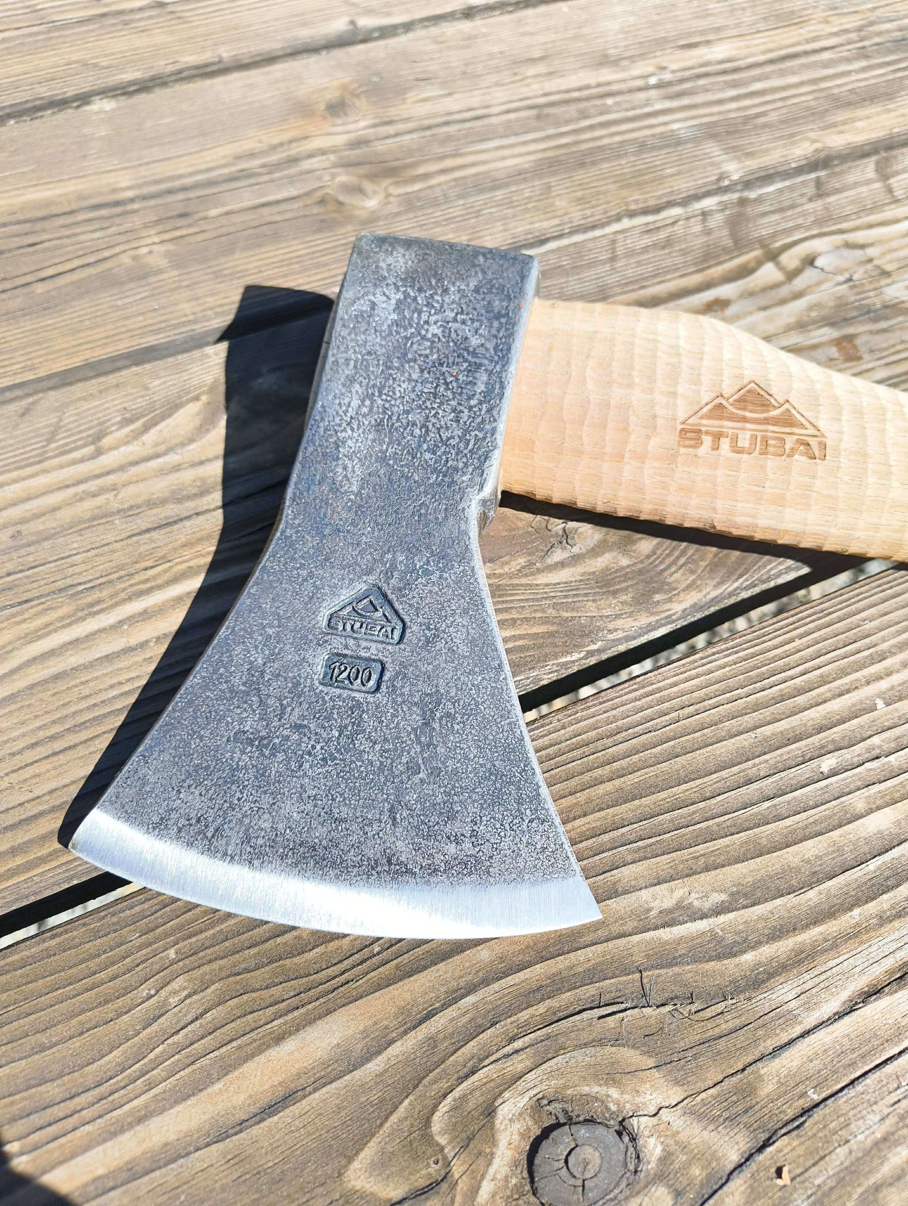 Sekera kempingová Stubai - 1650g / 650mm