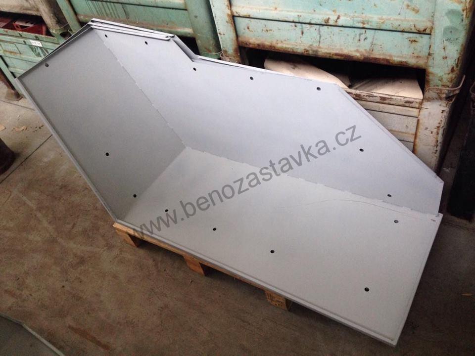 Pravý zadní blatník bez kapsy pro sedadlo spolujezdce - Zetor 5611 až 6911