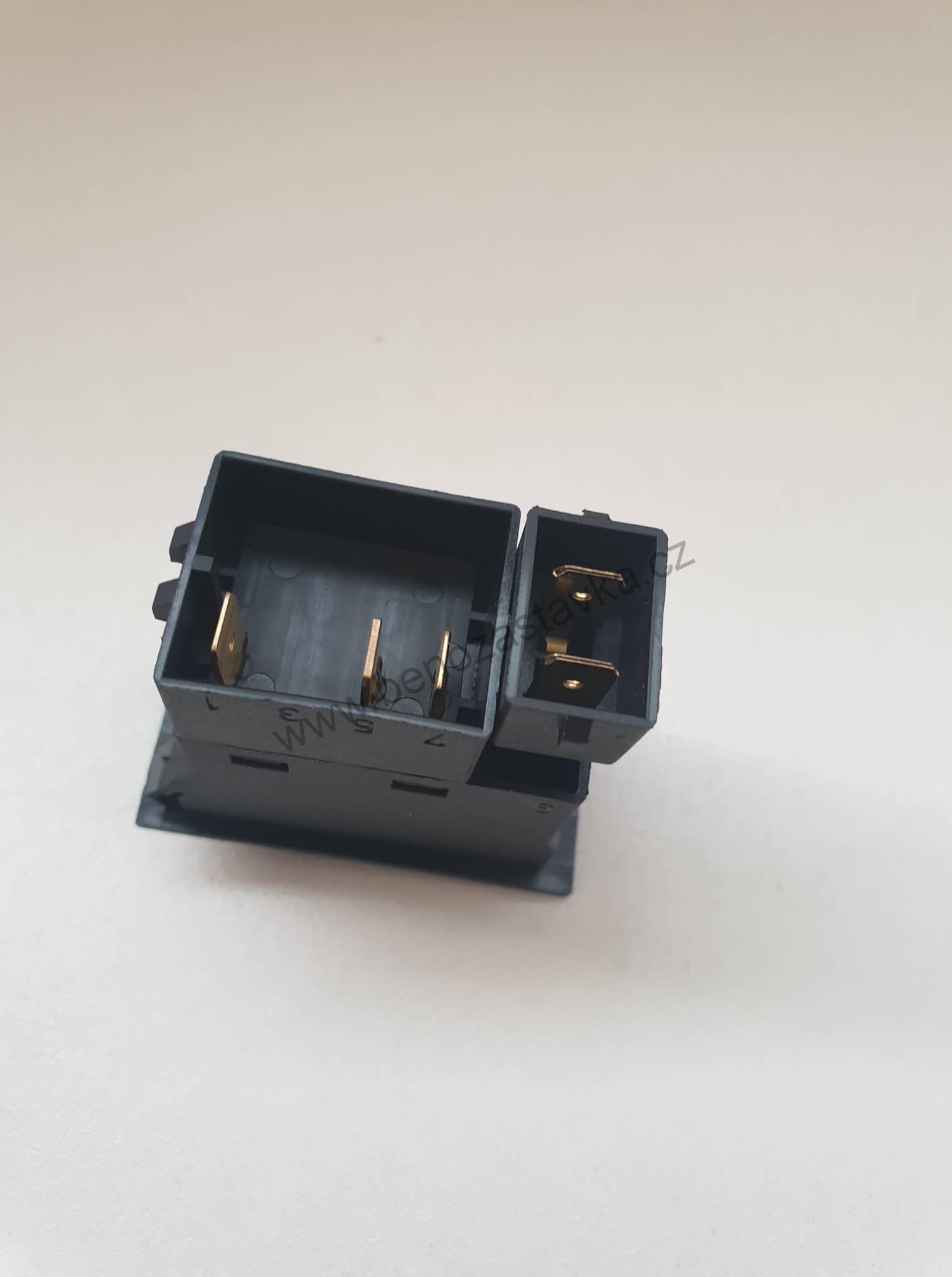 Spínač přední hnací nápravy - Zetor URIII