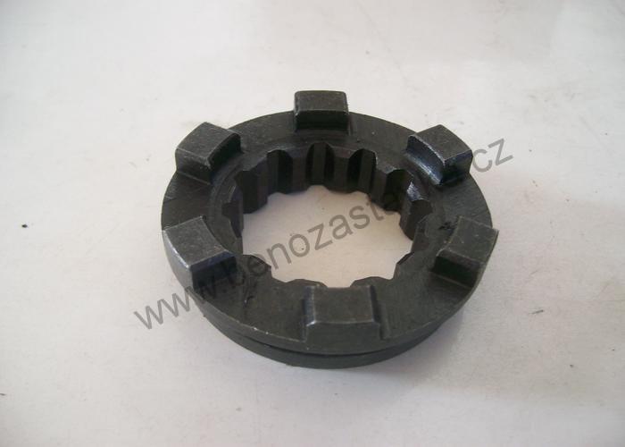 Přesouvací objímka - Zetor