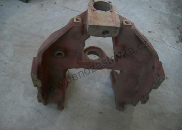 Konzola přední nápravy - Zetor URIII