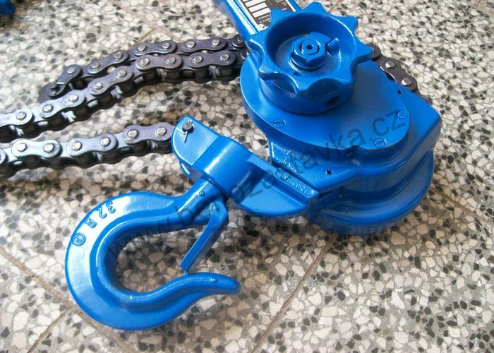 Zvedák řehtačkový RZV/3,2t x 1,5m - válečkový řetěz