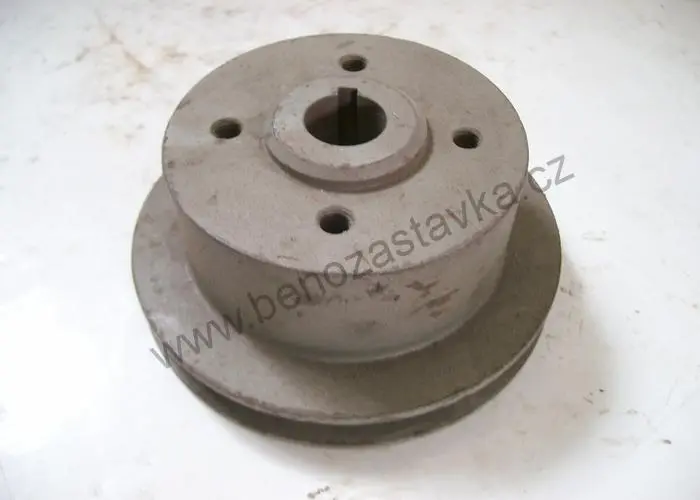 Řemenice vodního čerpadla - Zetor URII