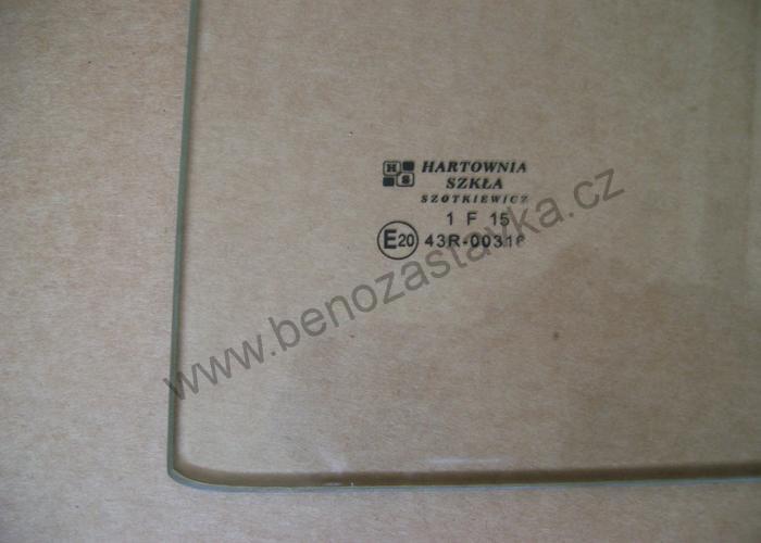 Sklo dveří horní - Zetor URI