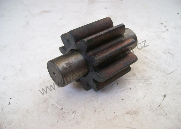 Hnaný hřídel s kolem - Zetor URII