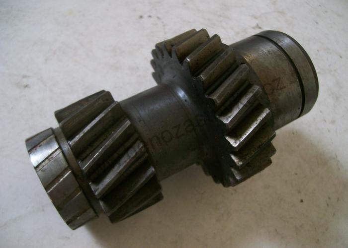 Hnací dvojkolo vývodového hřídele - Zetor URII
