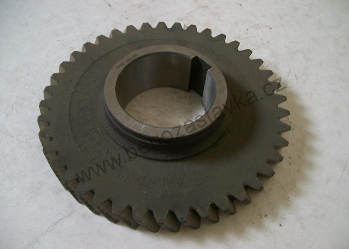 Hnací kolo 4. rychlosti - Zetor URII