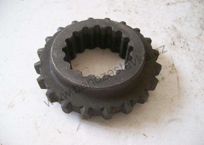 Náboj vývodového hřídele - Zetor URII