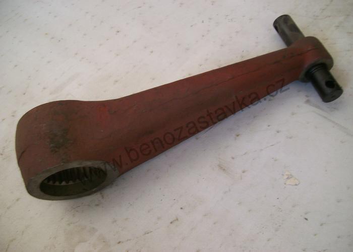 Rameno pravé - Zetor URII