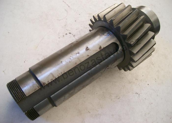 Předlohový hřídel - Zetor URII