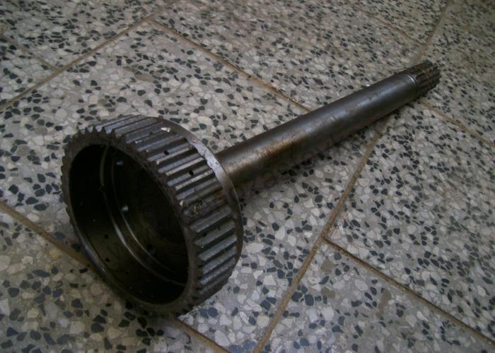 Hřídel - Zetor URII