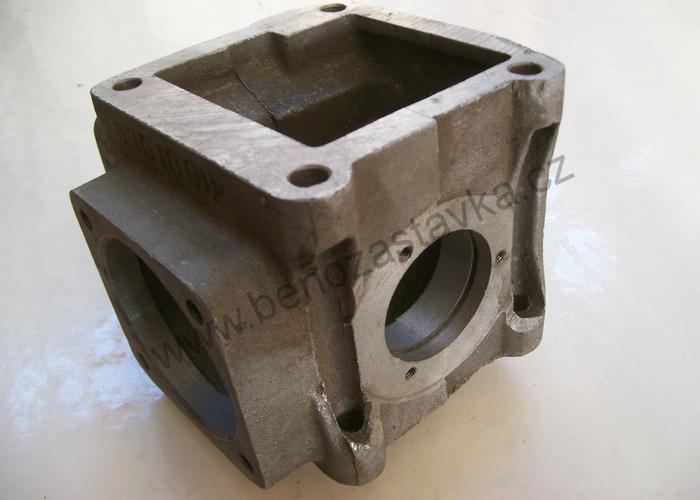 Těleso kompresoru - Zetor URII