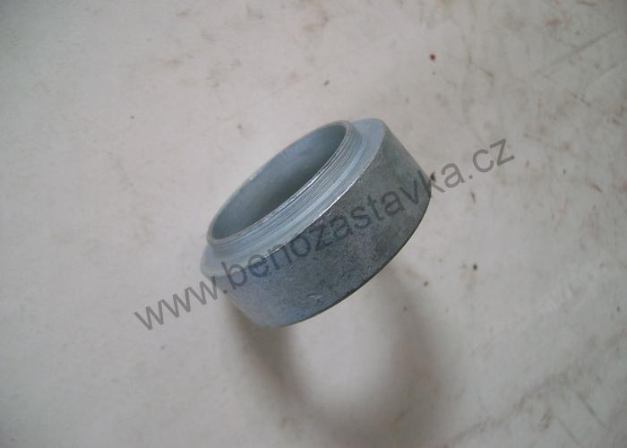 Distanční trubka - Zetor URIII